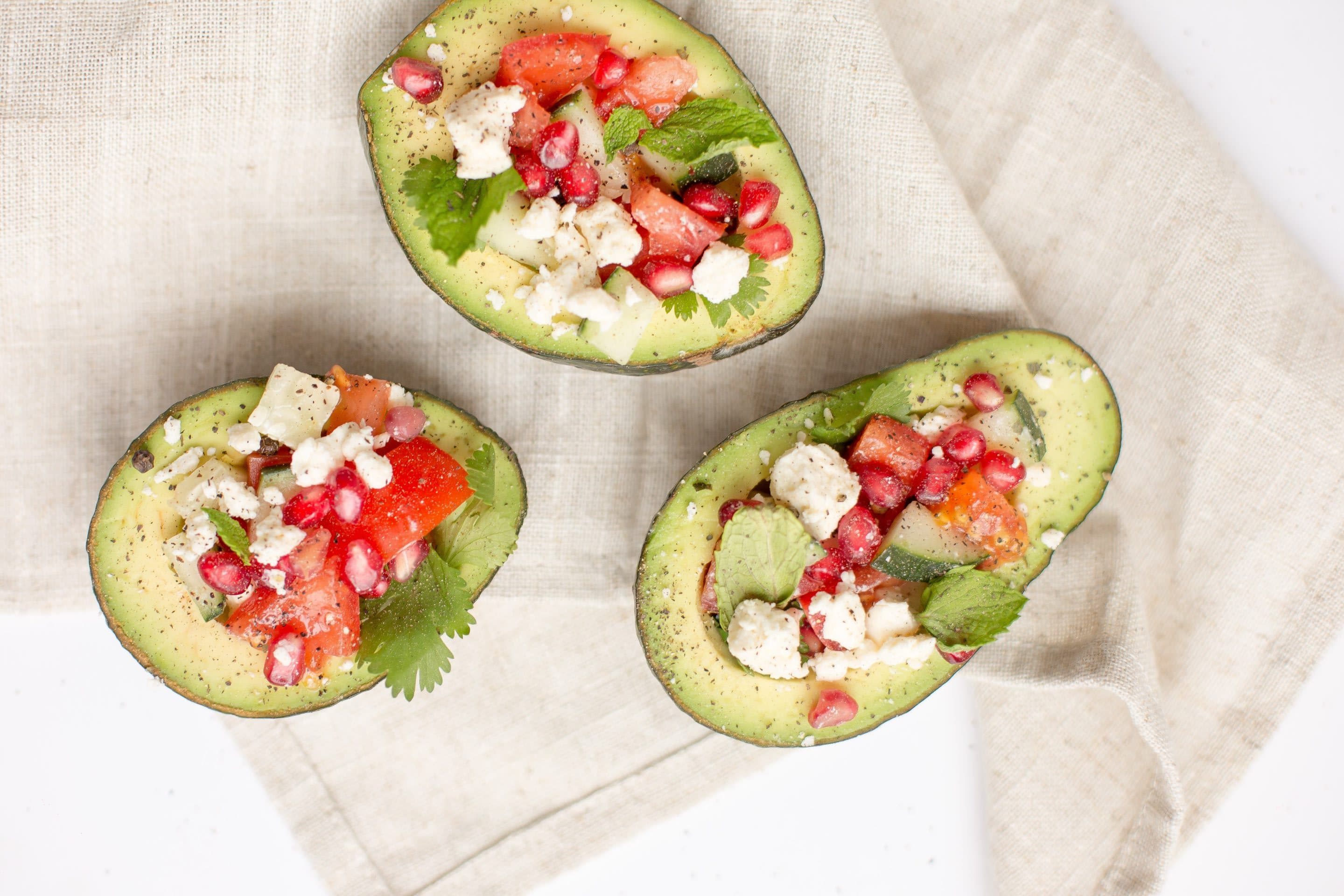 aguacate relleno de ensalada